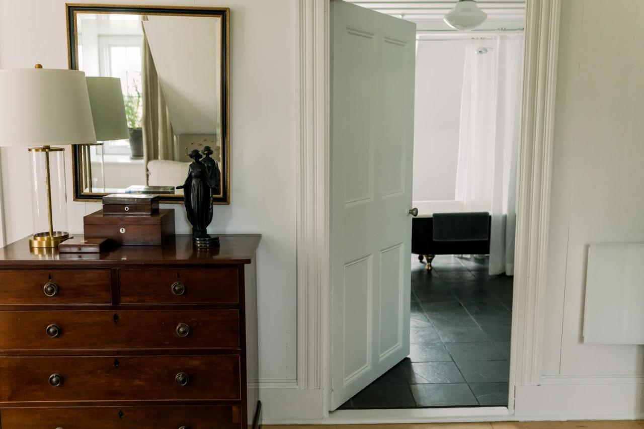 Le Vieux Presbytere 4*